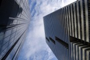 黑铁时代，探索现代社会的隐喻与反思