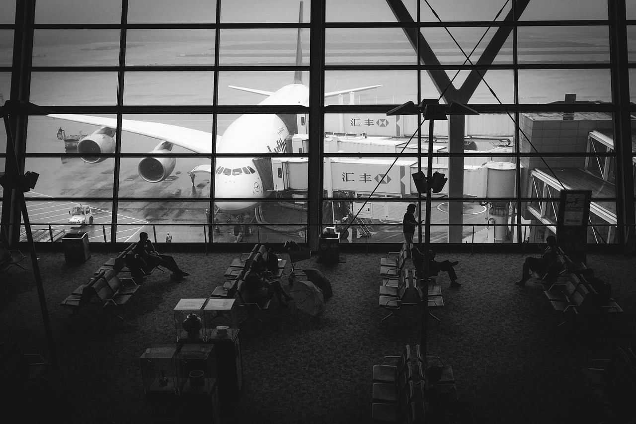 《化学奥秘：初中生视角的电影之旅》